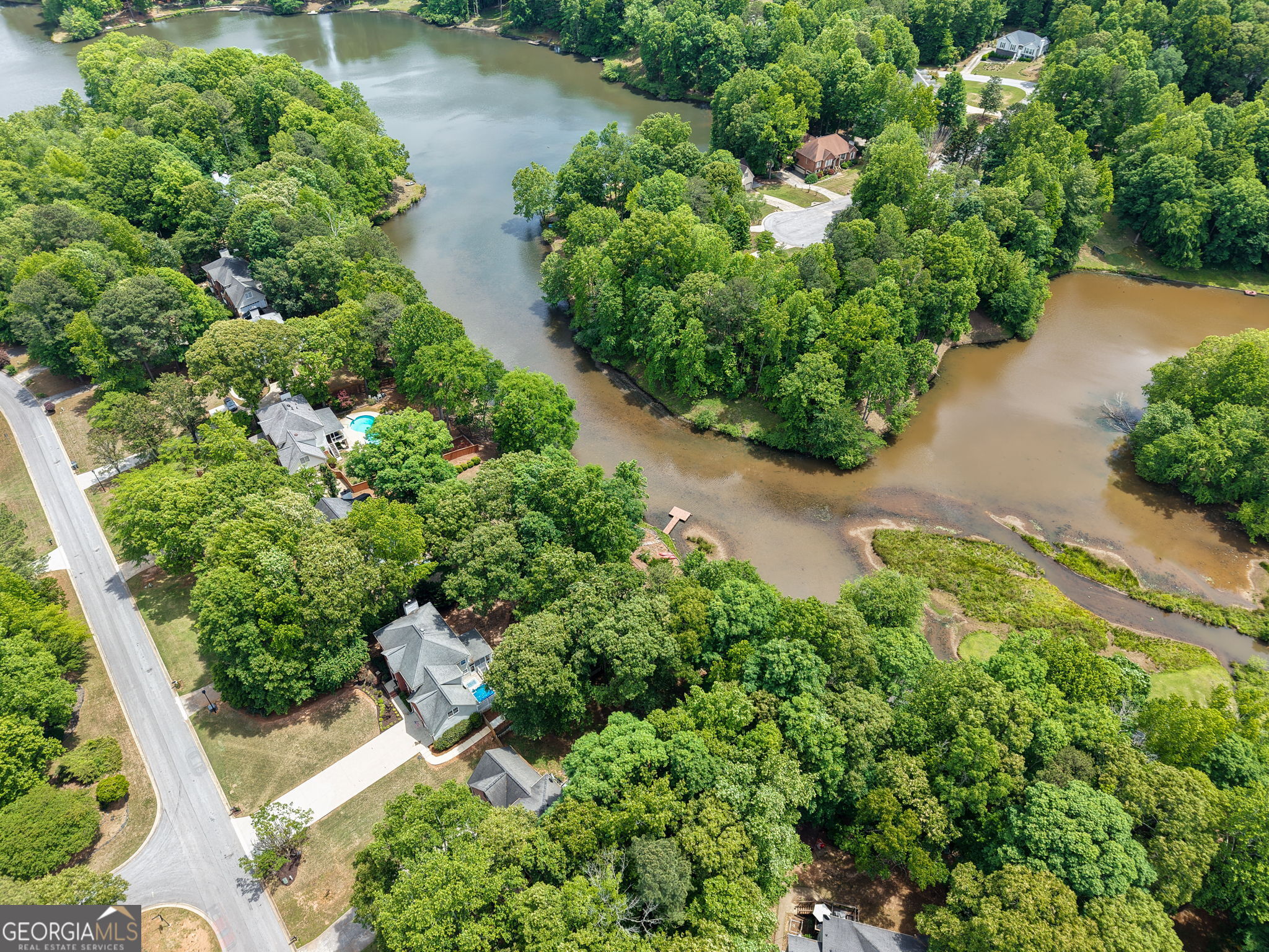 302 Lakeview Lane