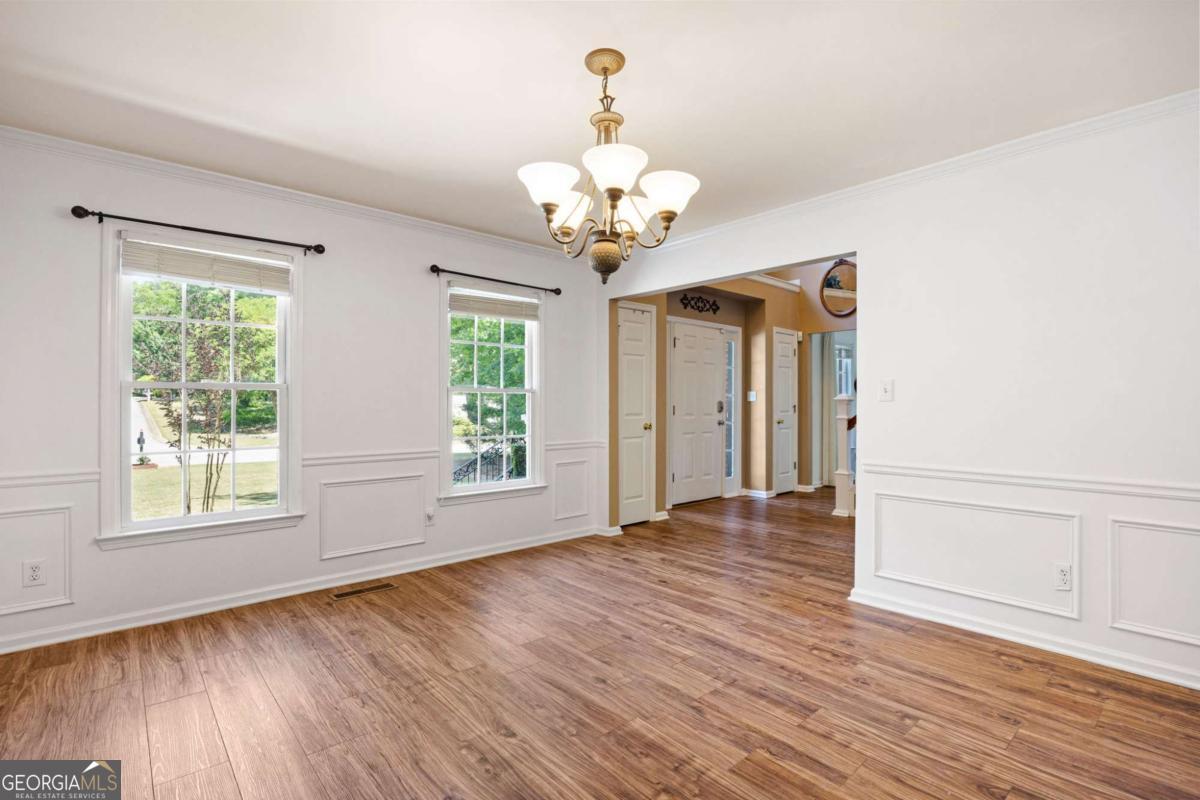 302 Lakeview Lane