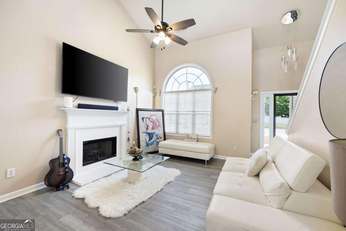 108 Greystone Way