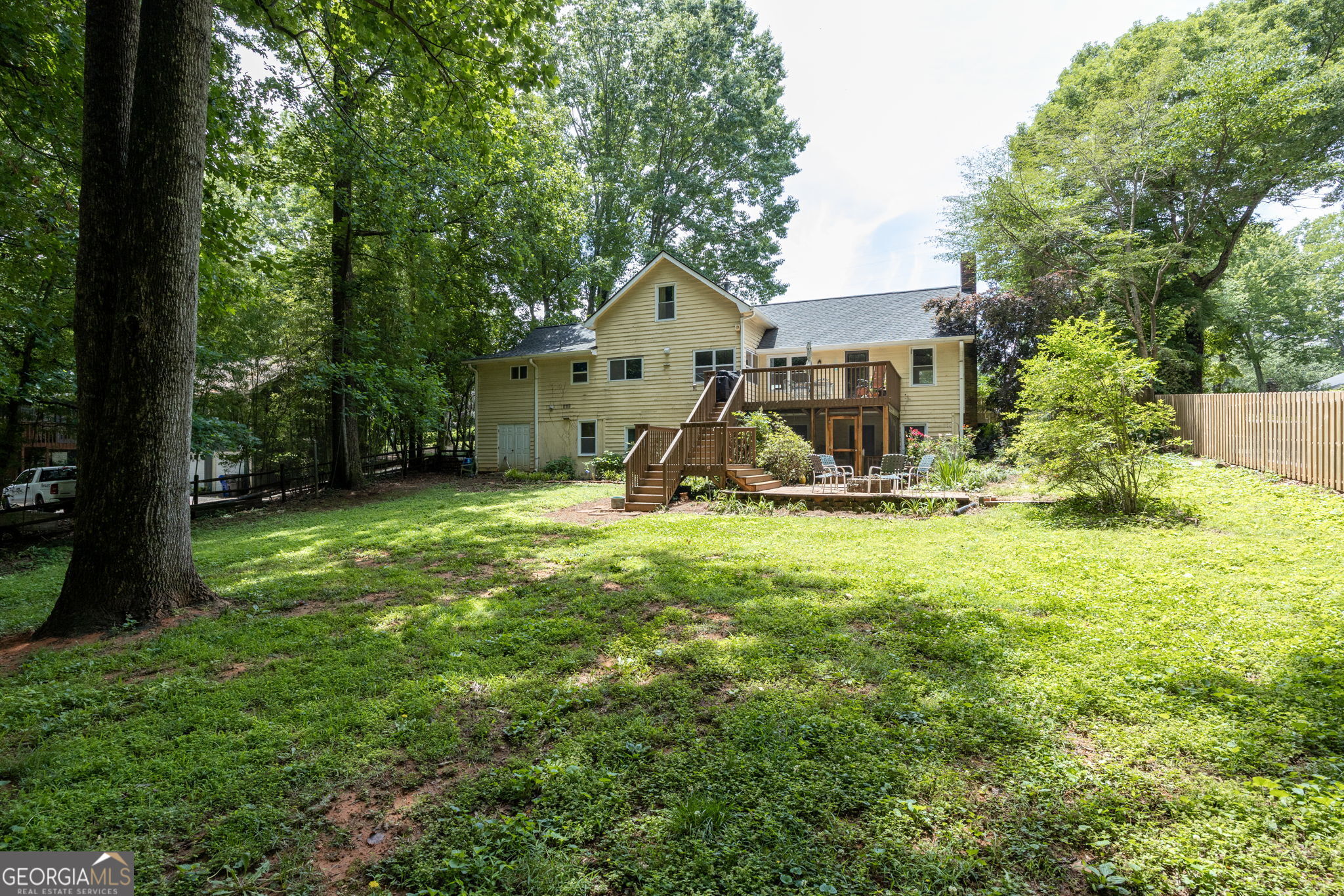 184 Lake Somerset Drive NW