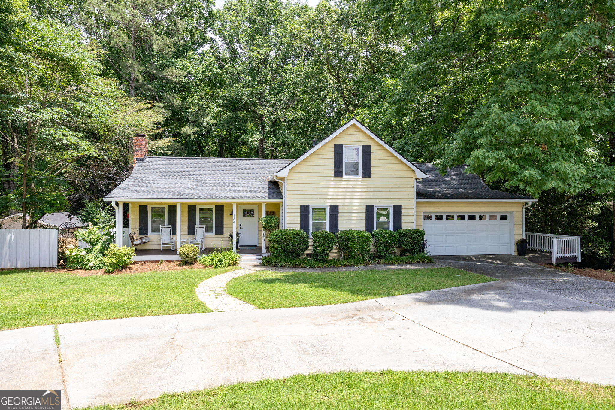 184 Lake Somerset Drive NW