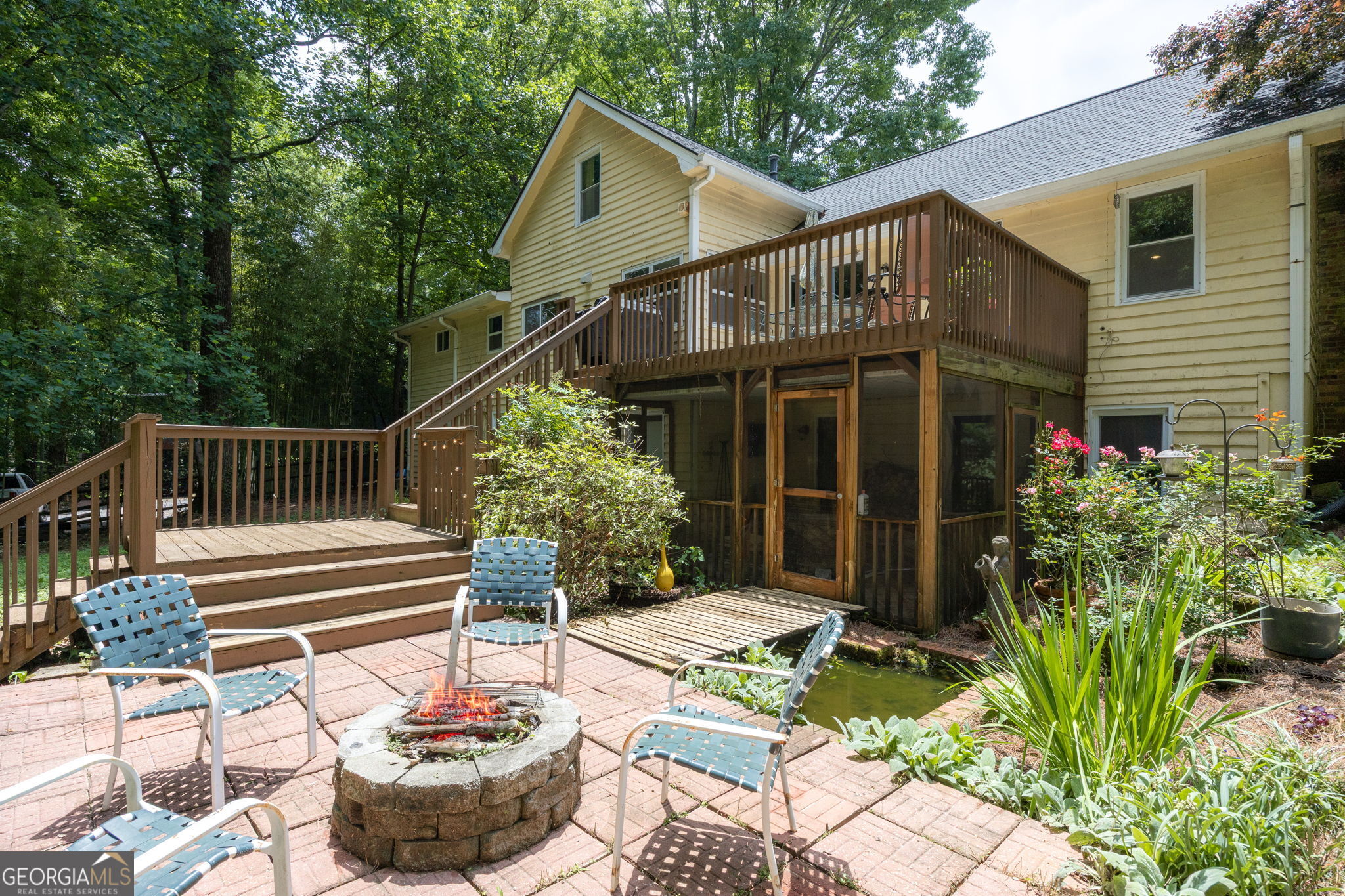 184 Lake Somerset Drive NW