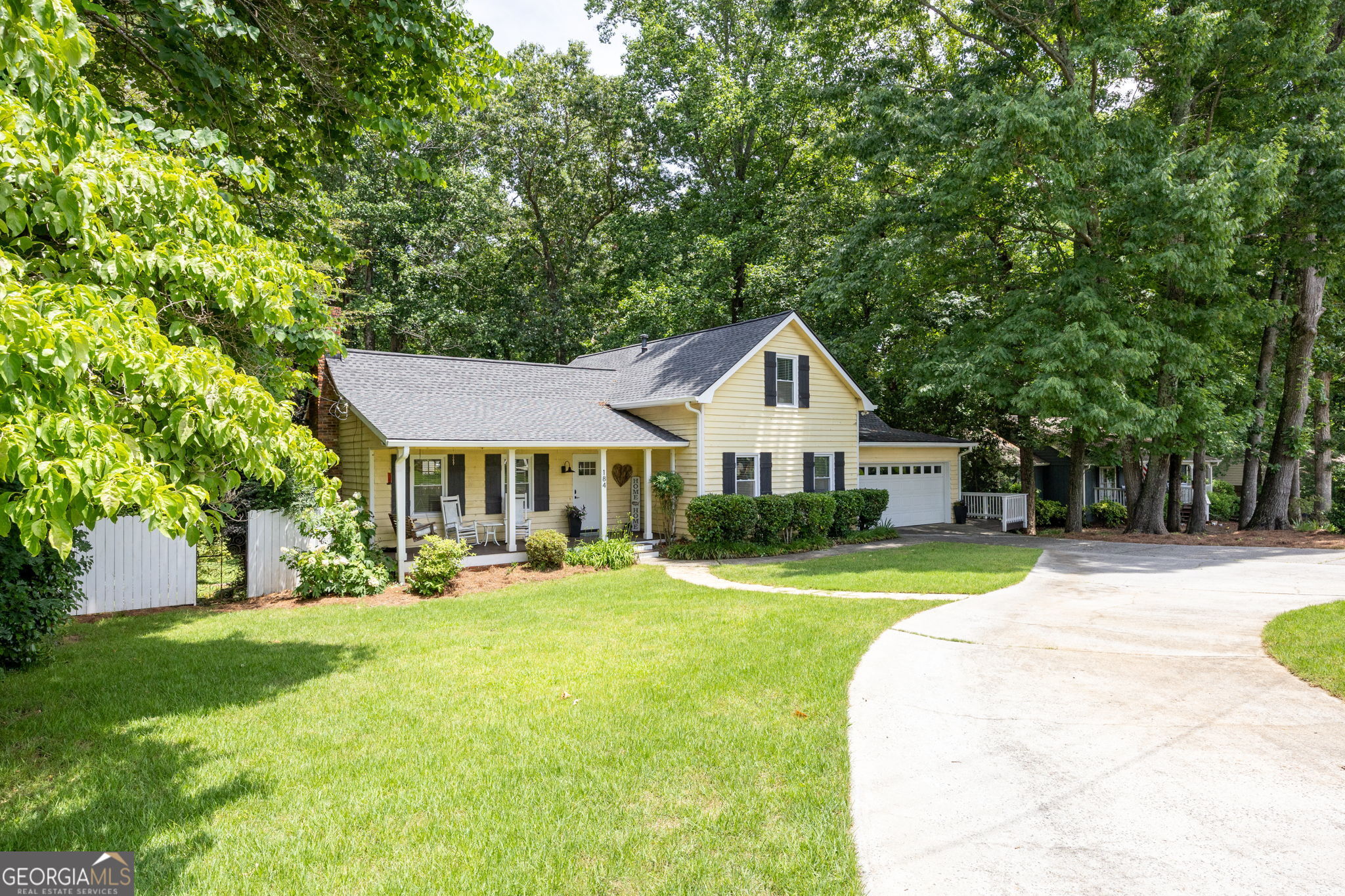 184 Lake Somerset Drive NW