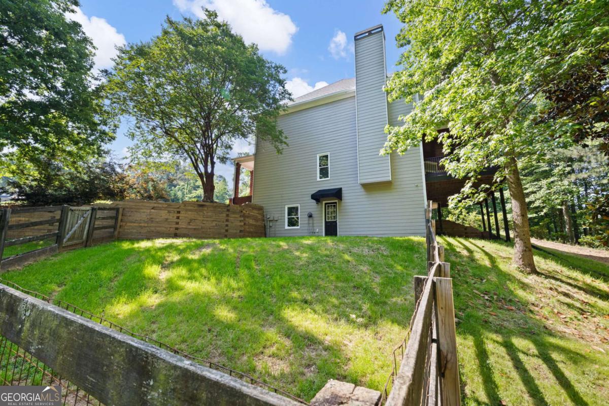 13 Royal Lake Drive SE