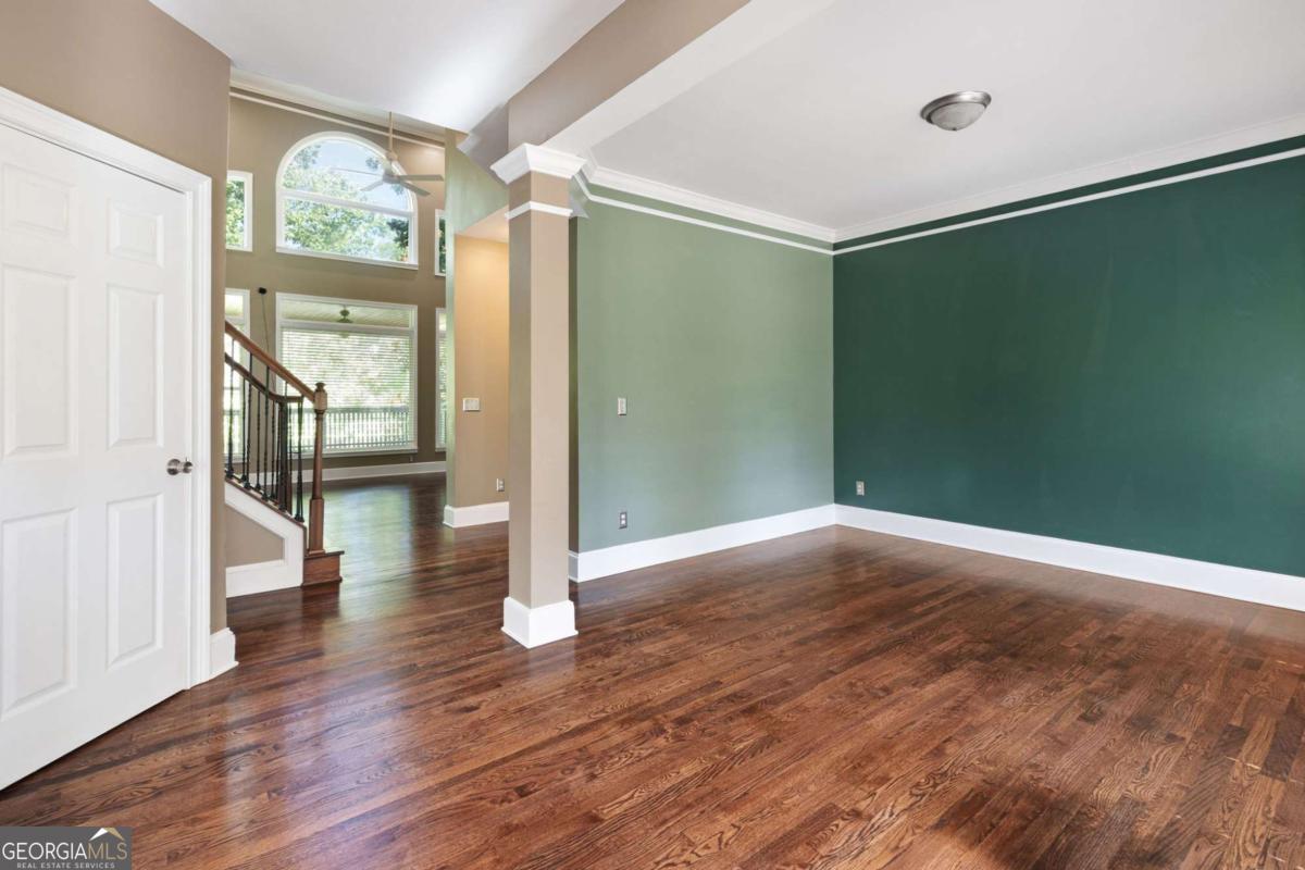 13 Royal Lake Drive SE