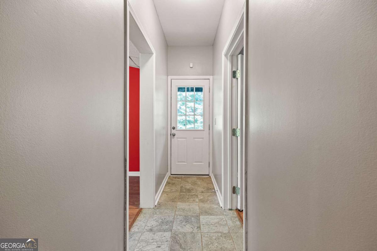 13 Royal Lake Drive SE
