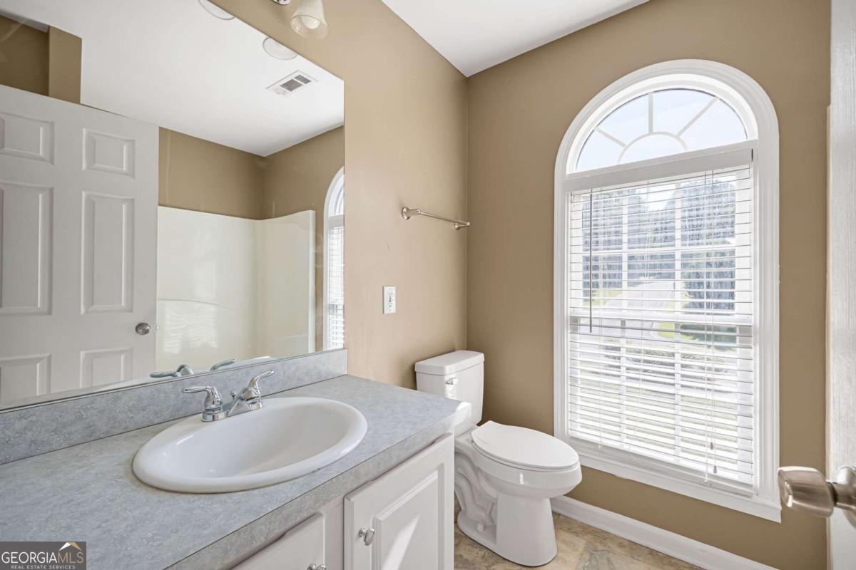 13 Royal Lake Drive SE