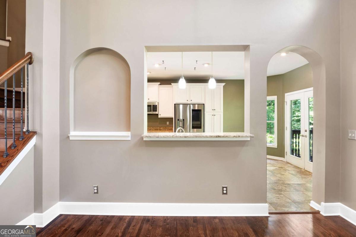 13 Royal Lake Drive SE
