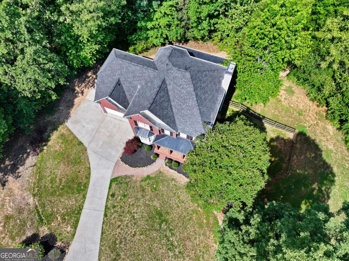 13 Royal Lake Drive SE
