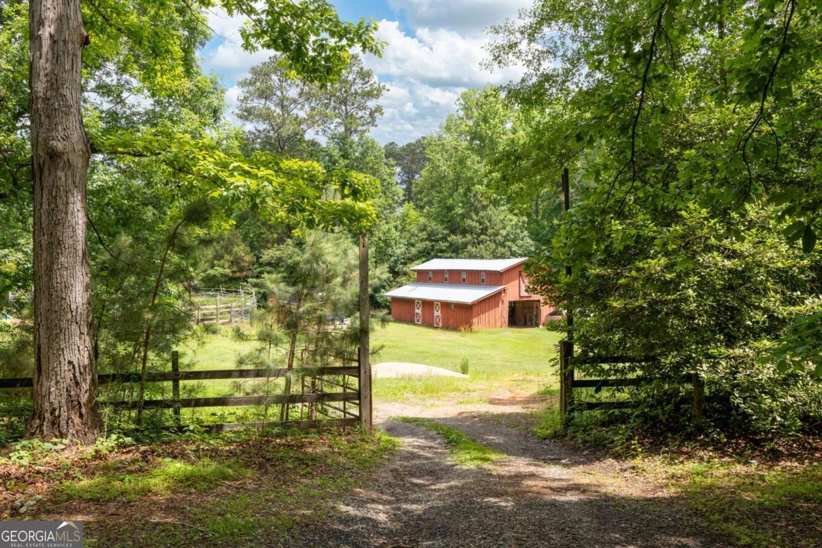 5436 Ridge Road