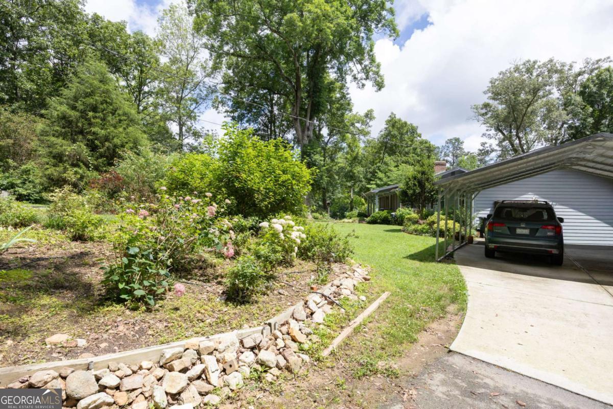5436 Ridge Road