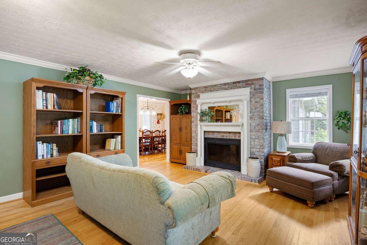 5436 Ridge Road