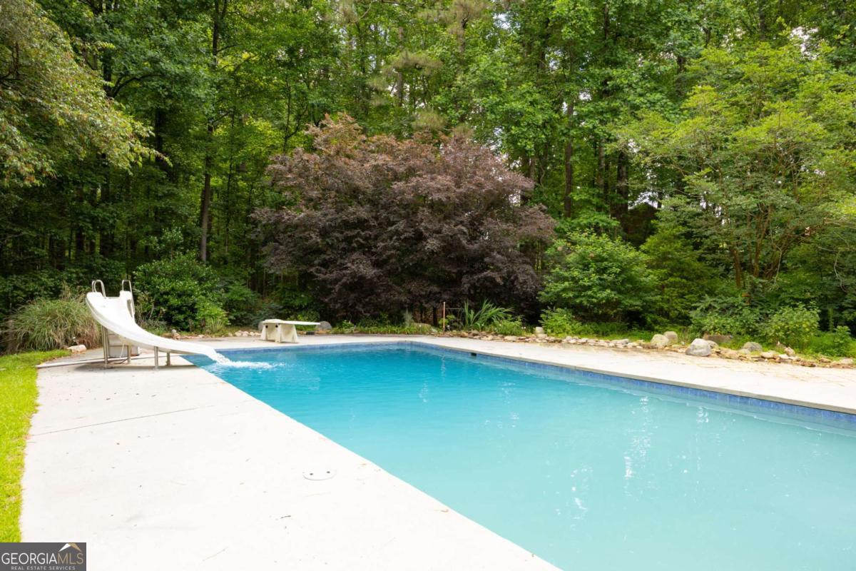 5436 Ridge Road