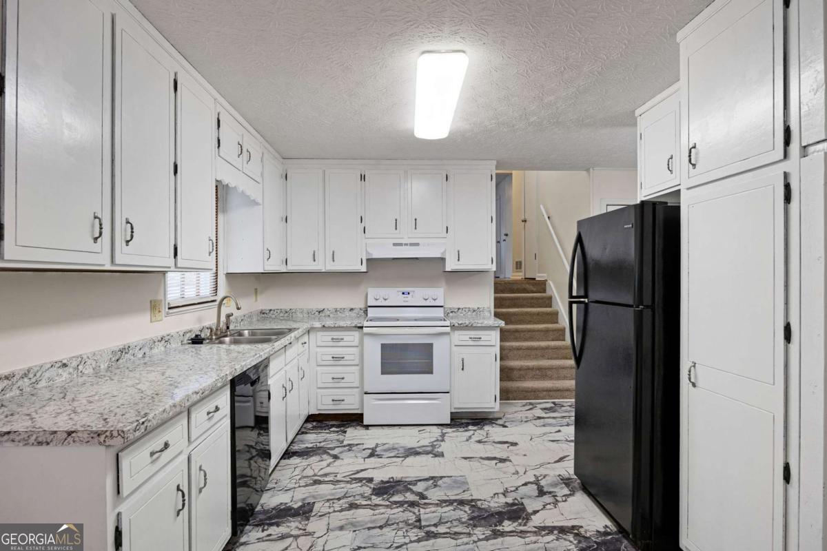 4220 Terrace Drive