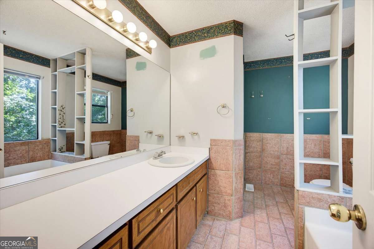 138 Hickory Trail