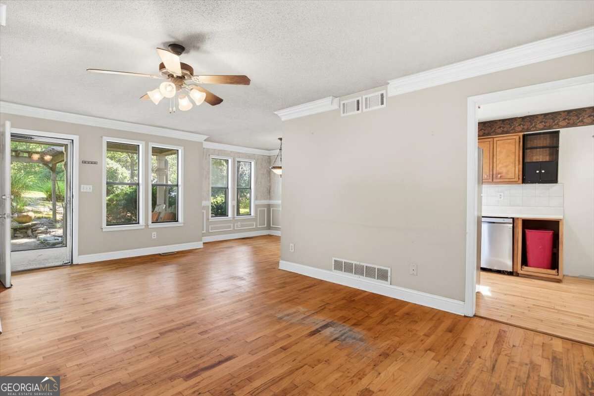 138 Hickory Trail