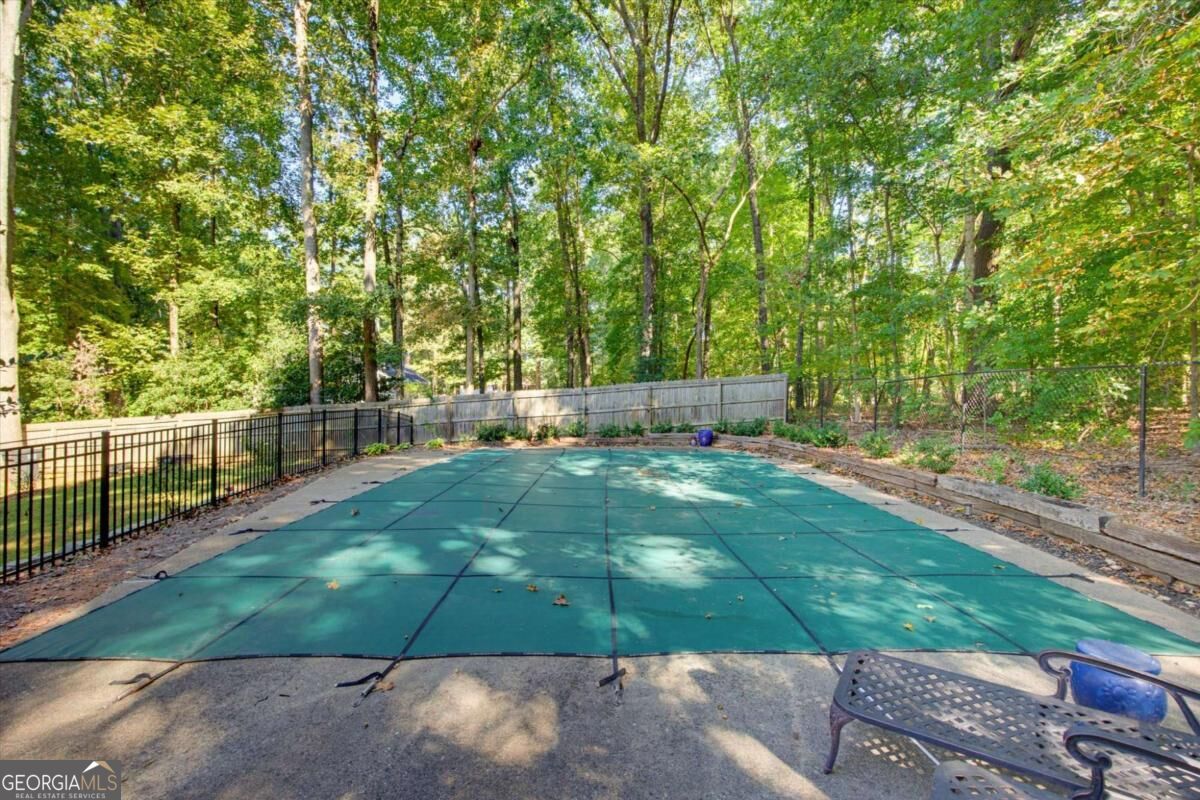 574 Ridge Lake Lane NW