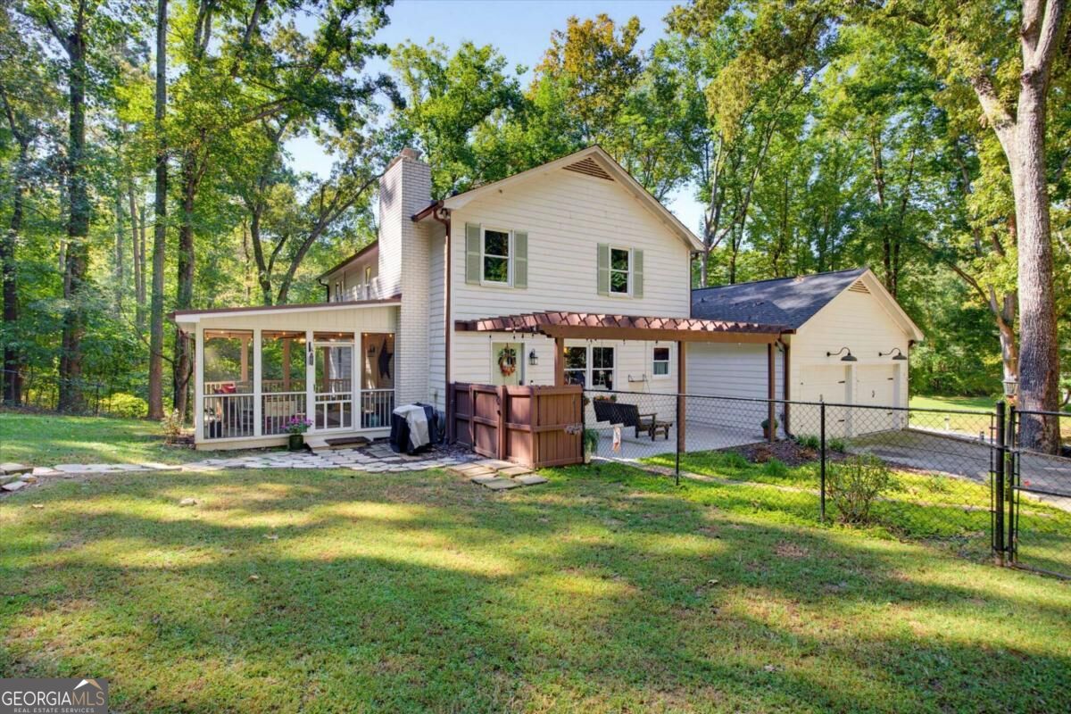 574 Ridge Lake Lane NW