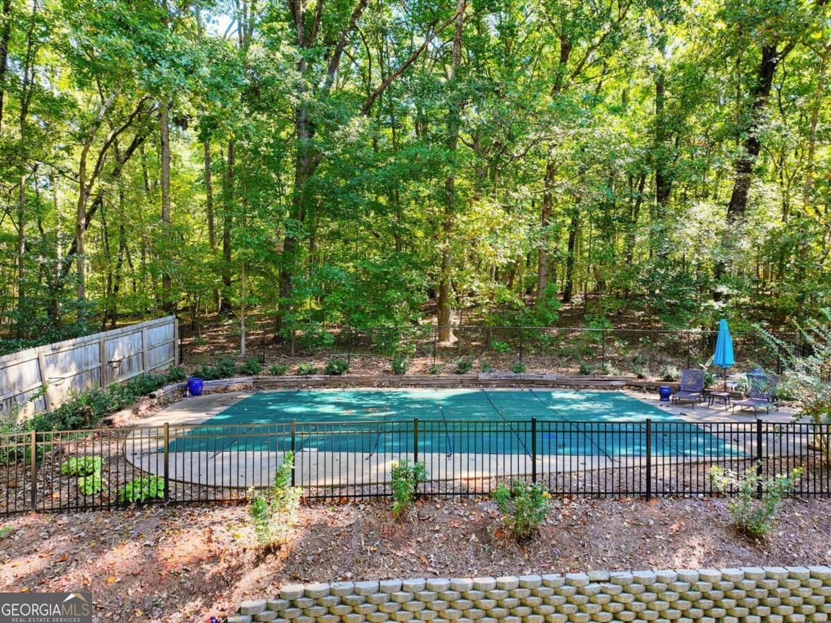574 Ridge Lake Lane NW