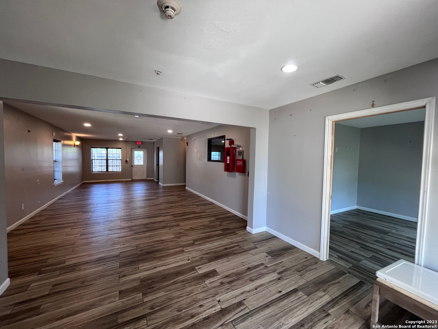 401 BRYN MAWR DR