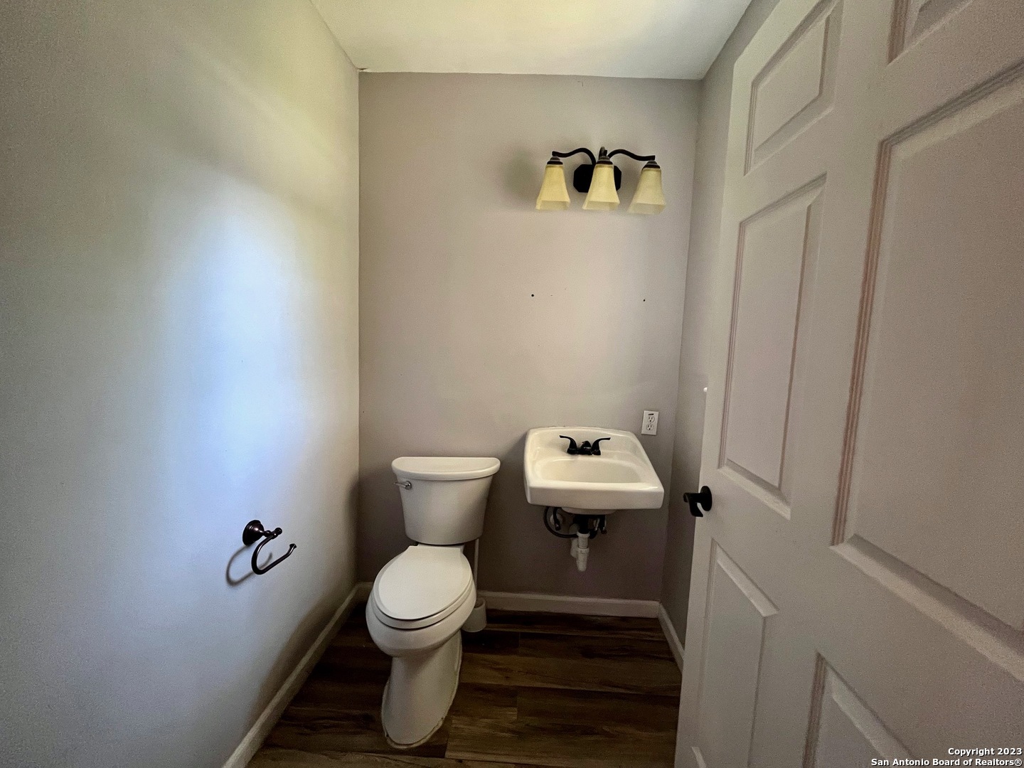 401 BRYN MAWR DR