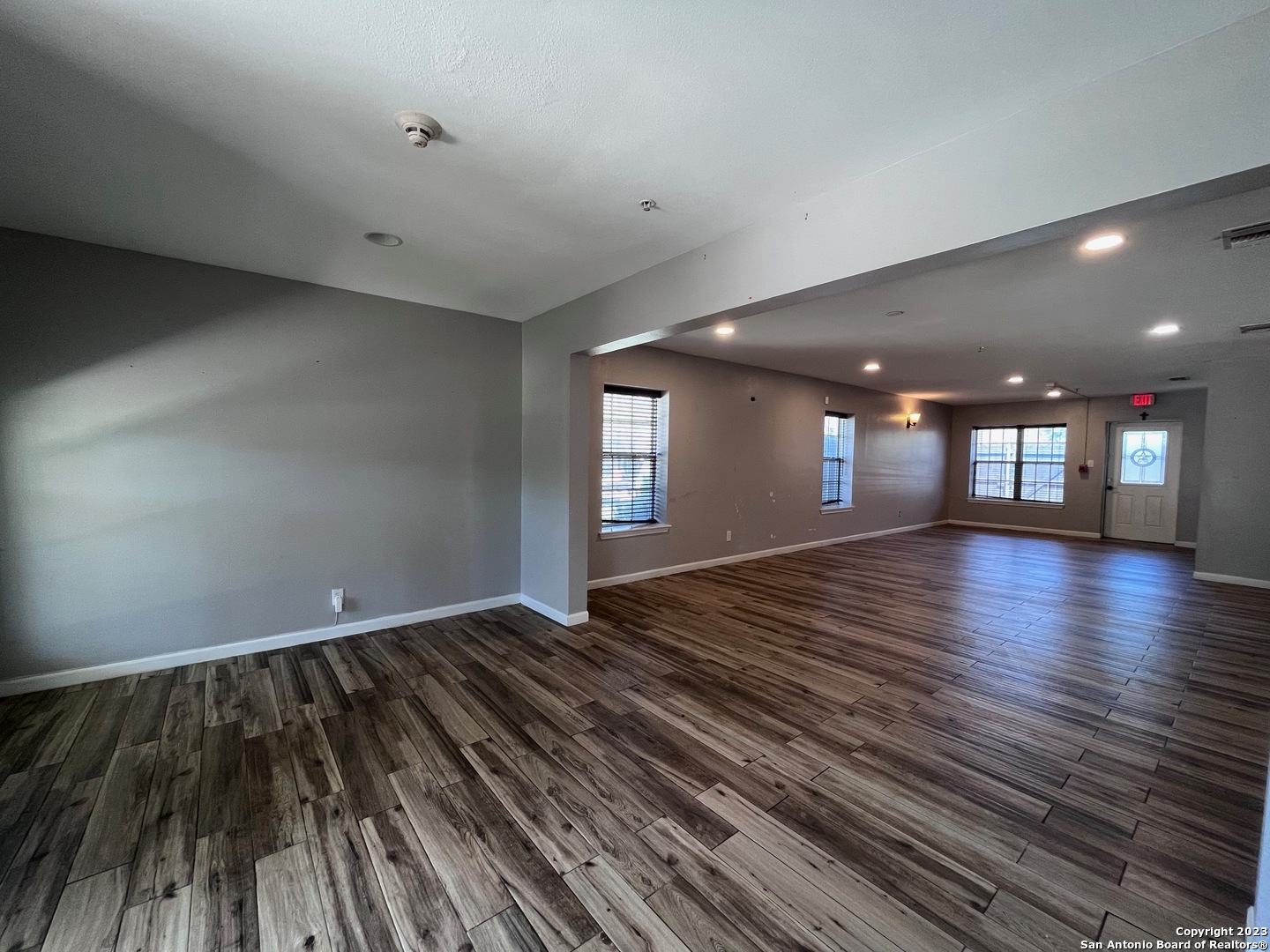 401 BRYN MAWR DR