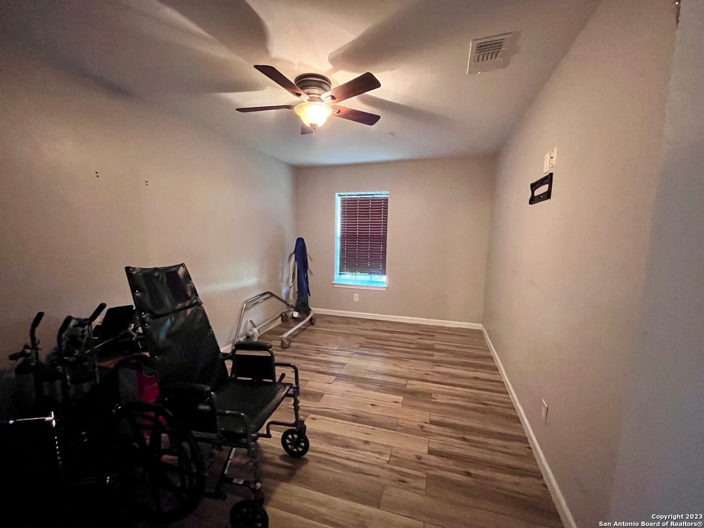 401 BRYN MAWR DR