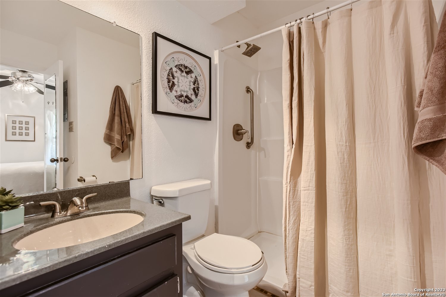 1603 PARKVIEW DR F4