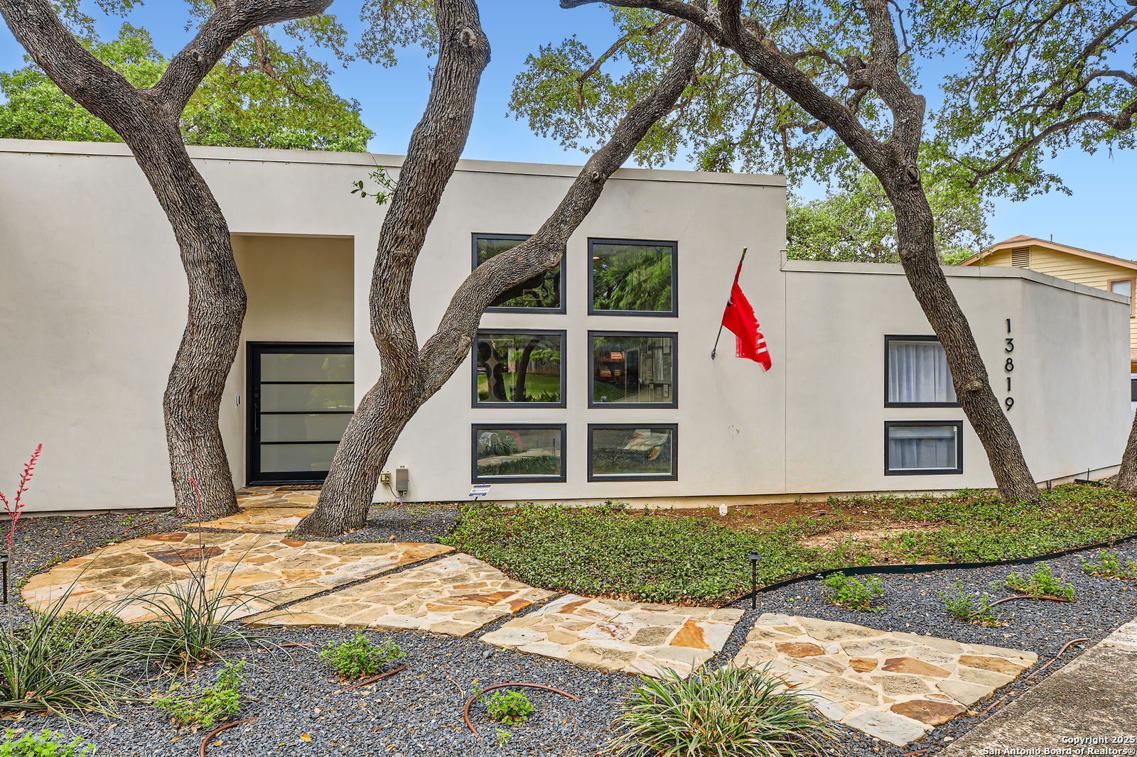 13819 Crown Bluff