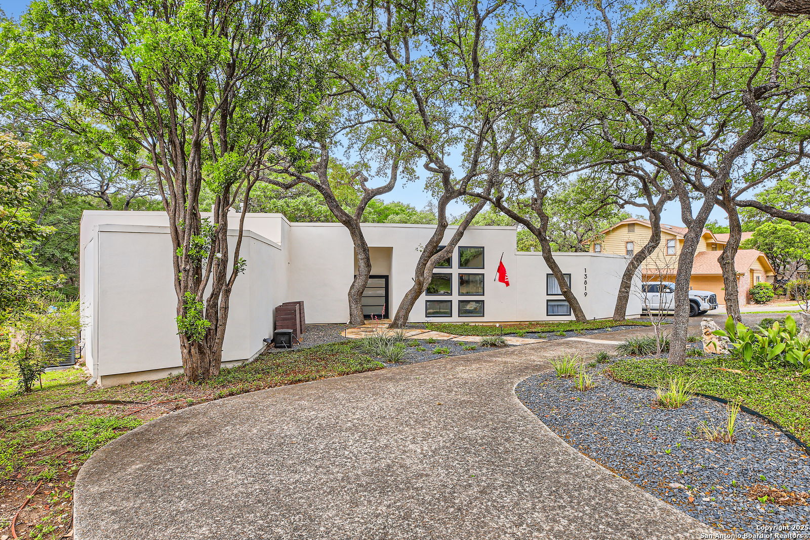 13819 Crown Bluff