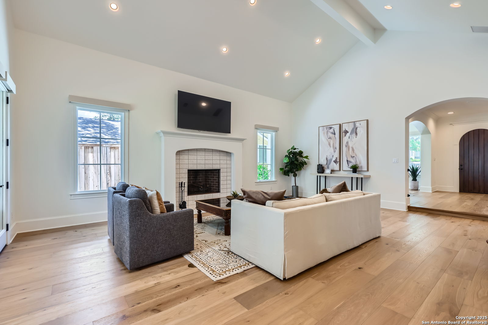 126 Wildrose Ave