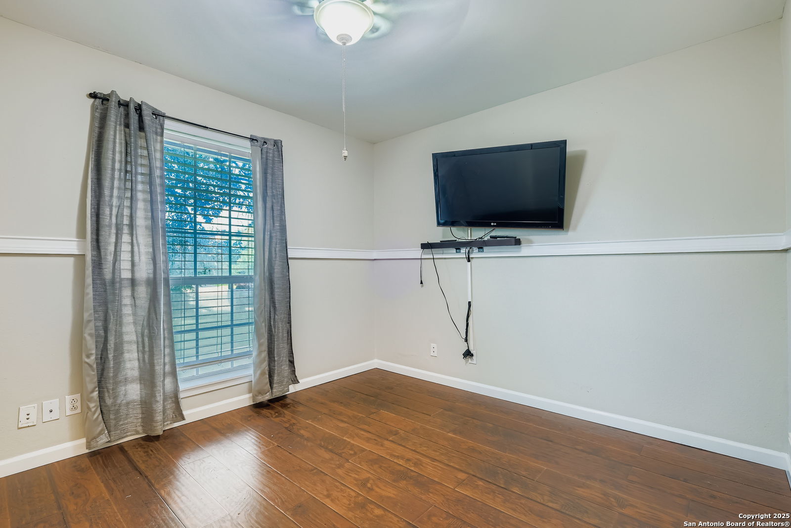 9322 Valley Ridge