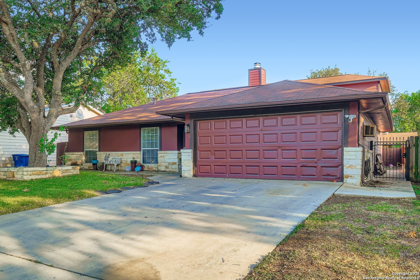 9322 Valley Ridge