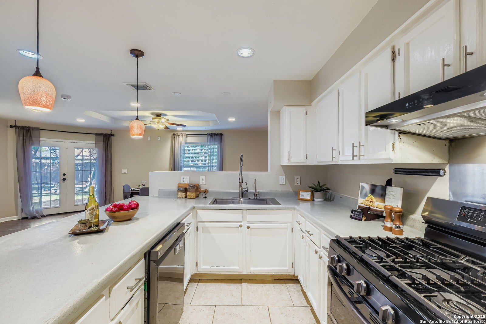 9322 Valley Ridge