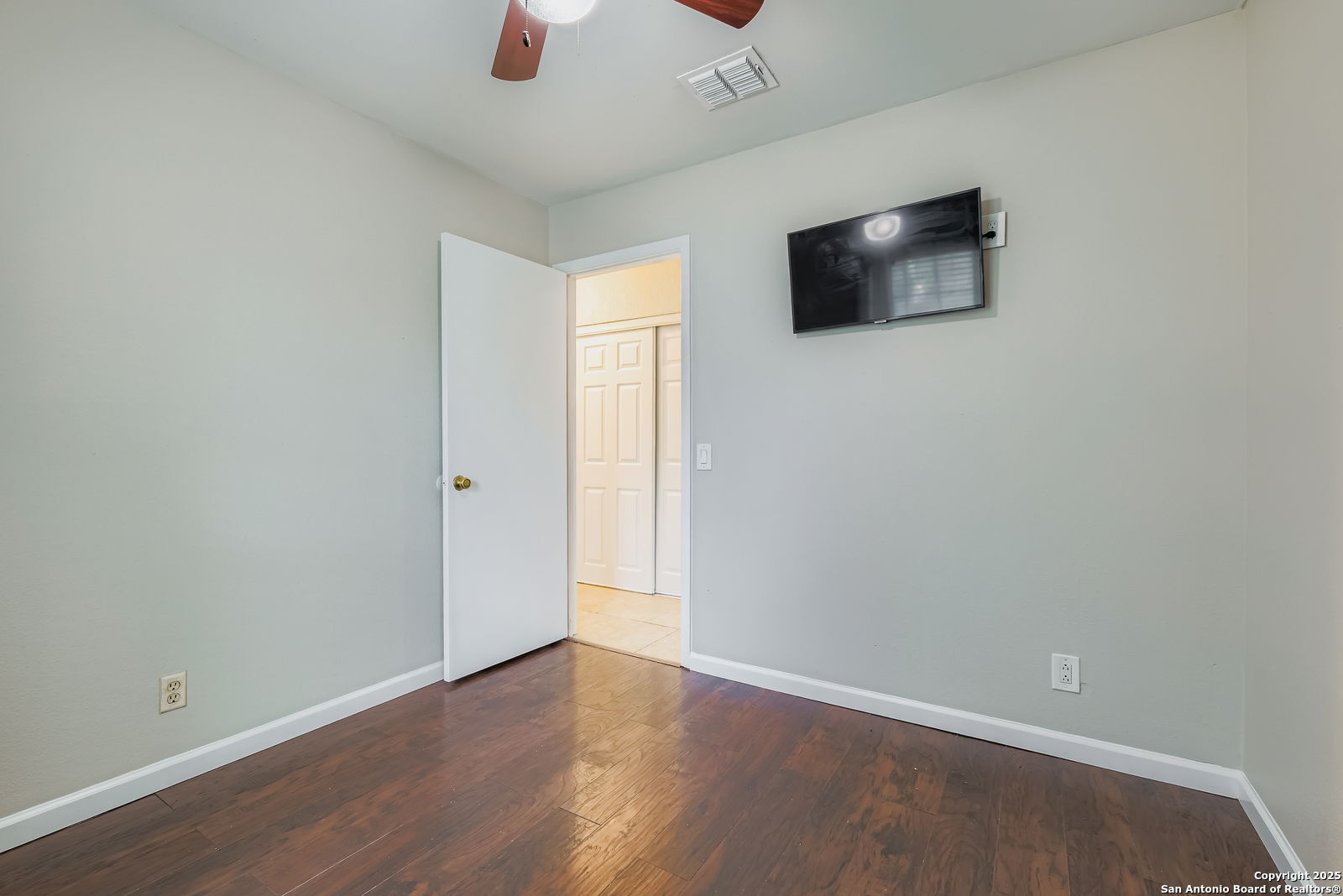 9322 Valley Ridge