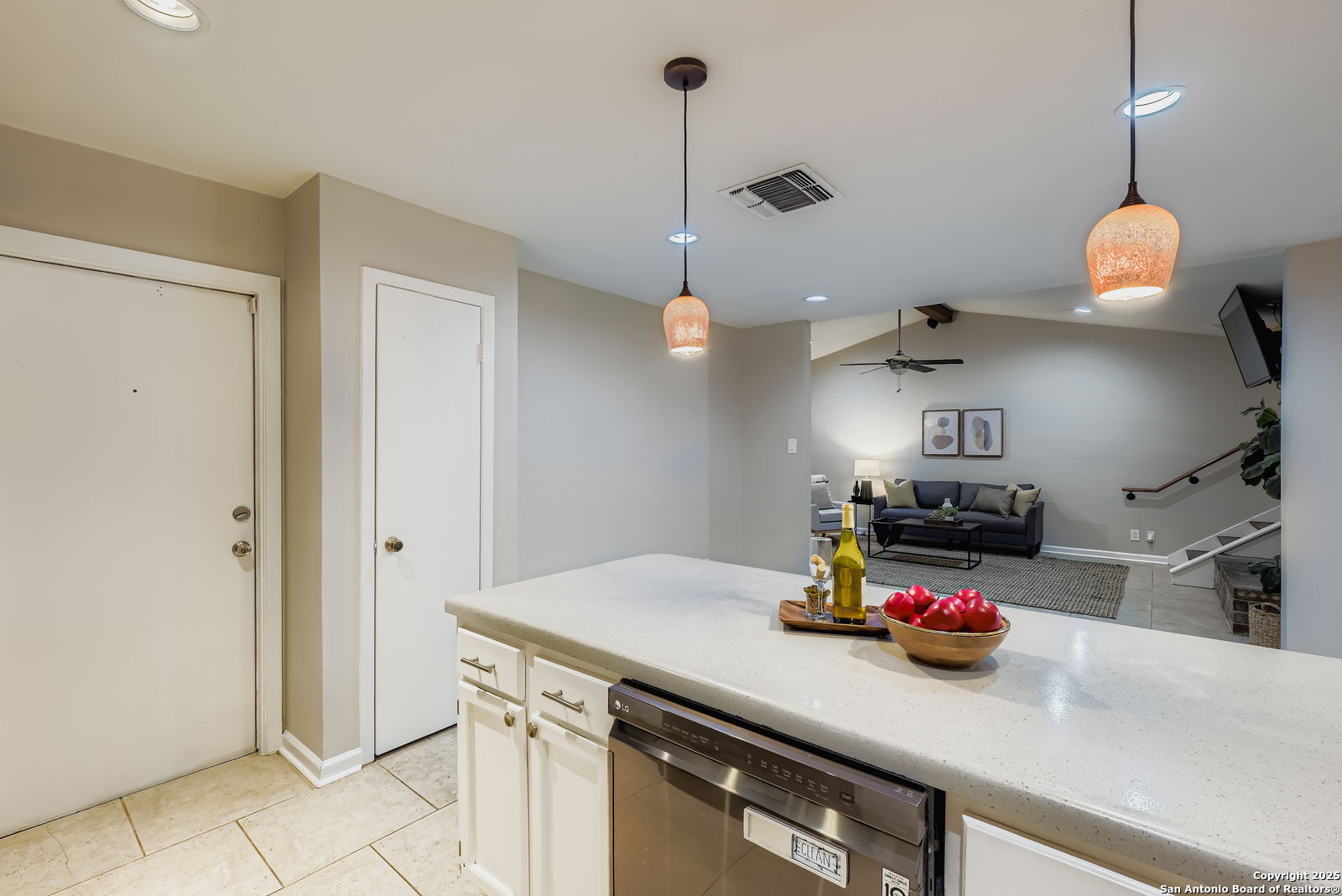 9322 Valley Ridge