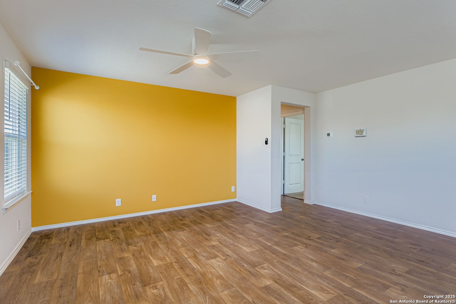 15454 Shortwing