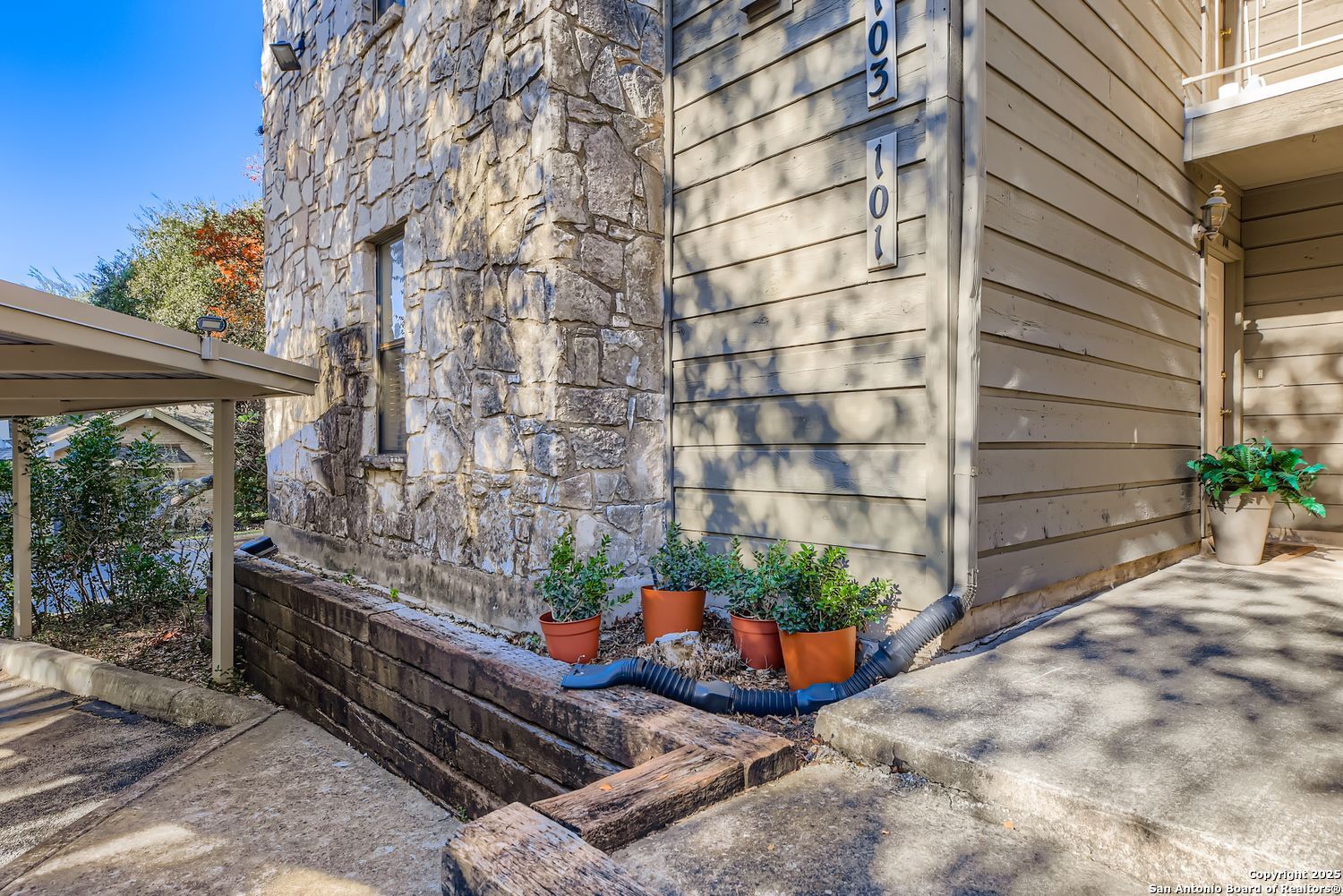 3430 Turtle Village 101