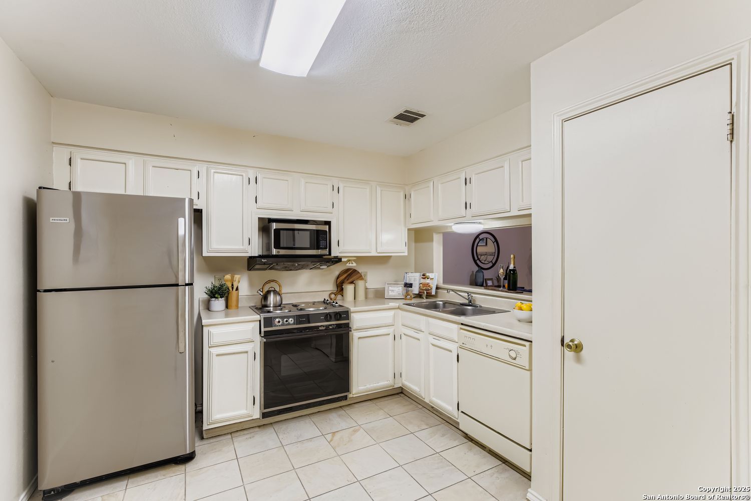 3430 Turtle Village 101