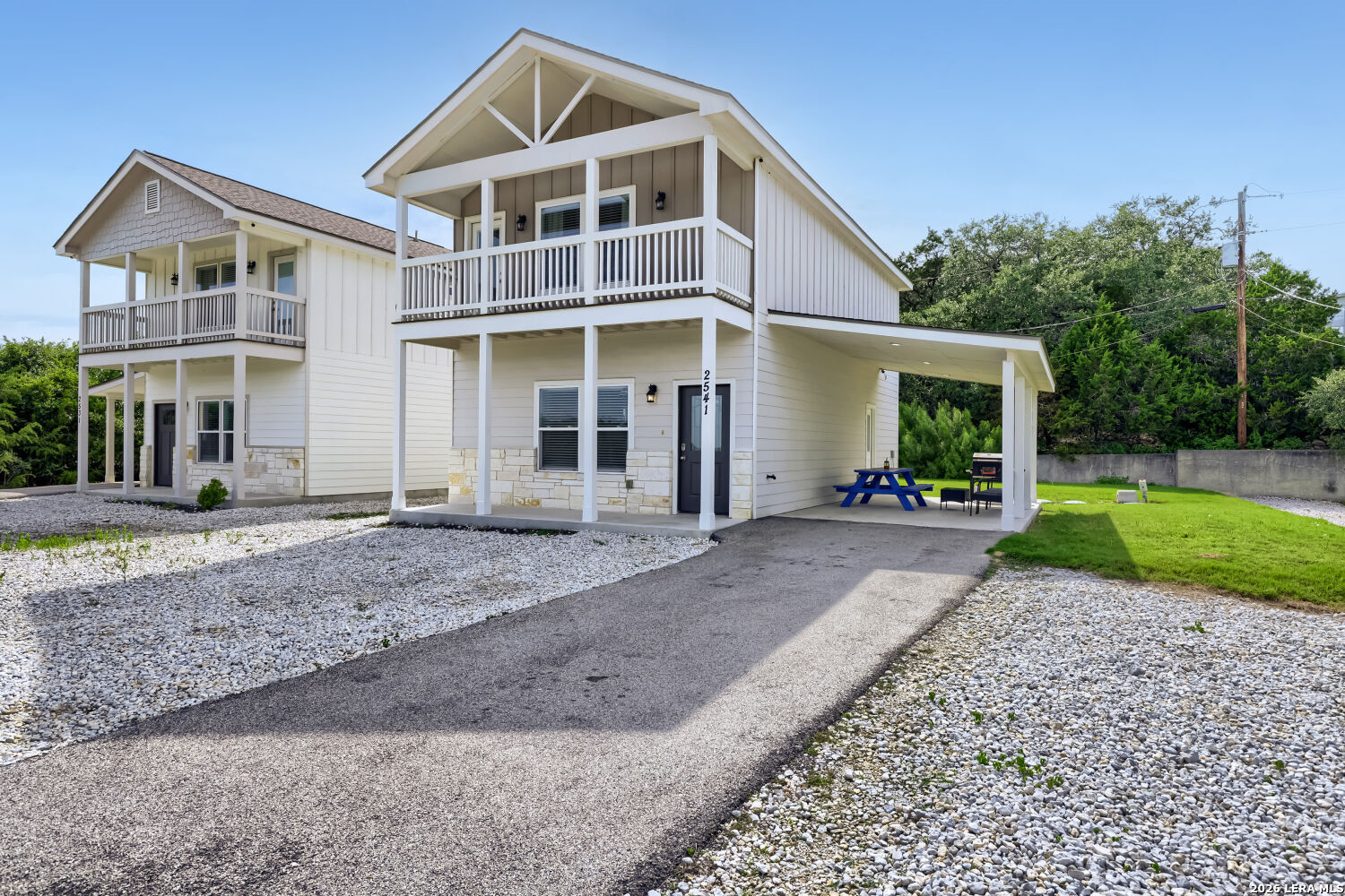 2541 CANYON LAKE FOREST DR