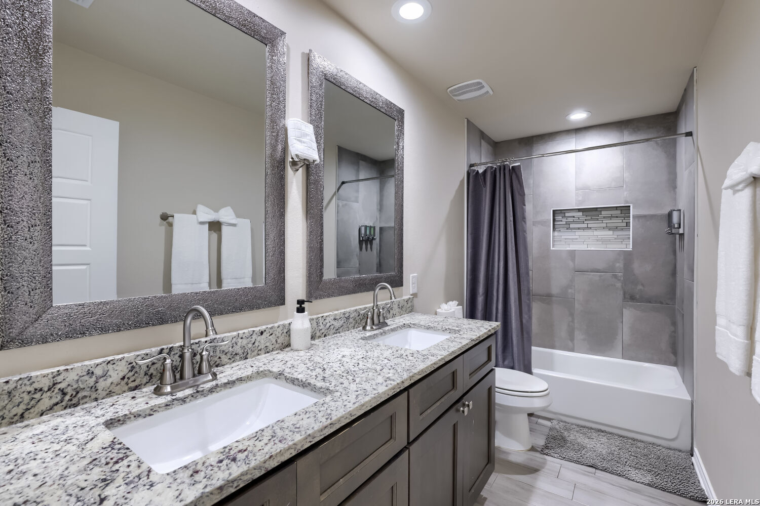 2541 CANYON LAKE FOREST DR
