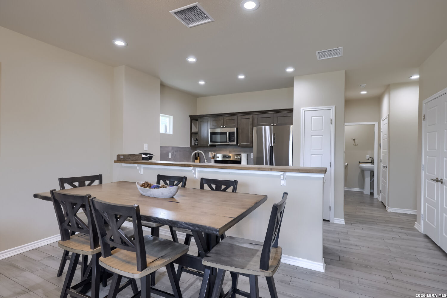 2541 CANYON LAKE FOREST DR