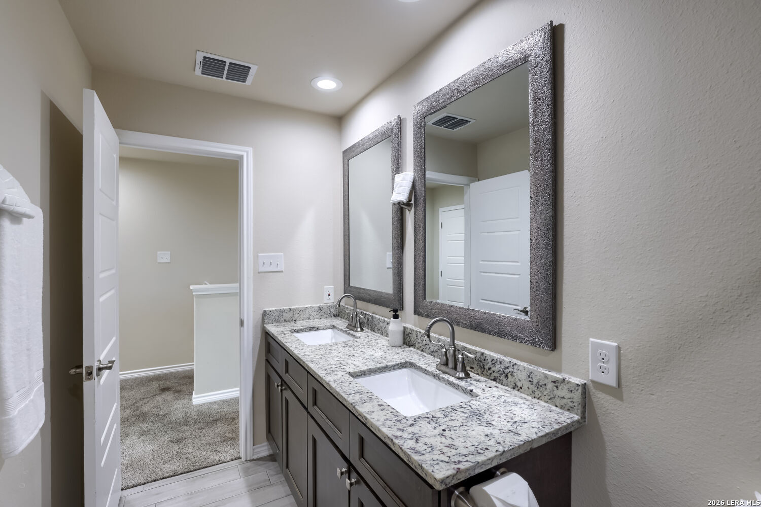 2541 CANYON LAKE FOREST DR