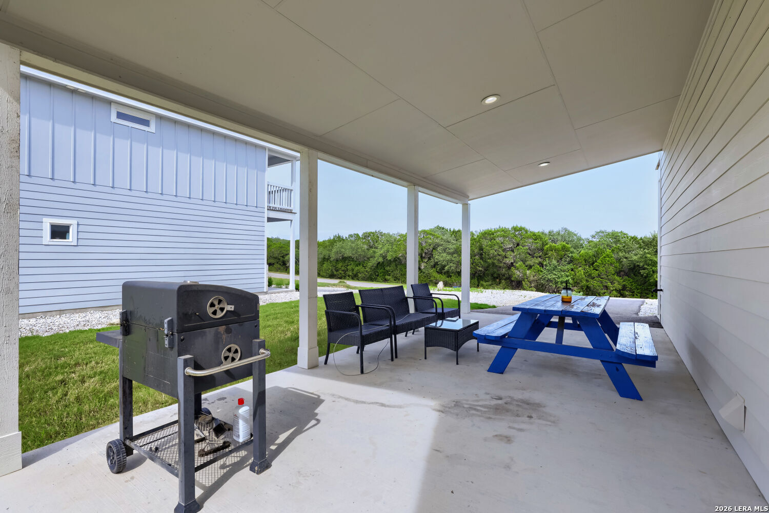 2541 CANYON LAKE FOREST DR