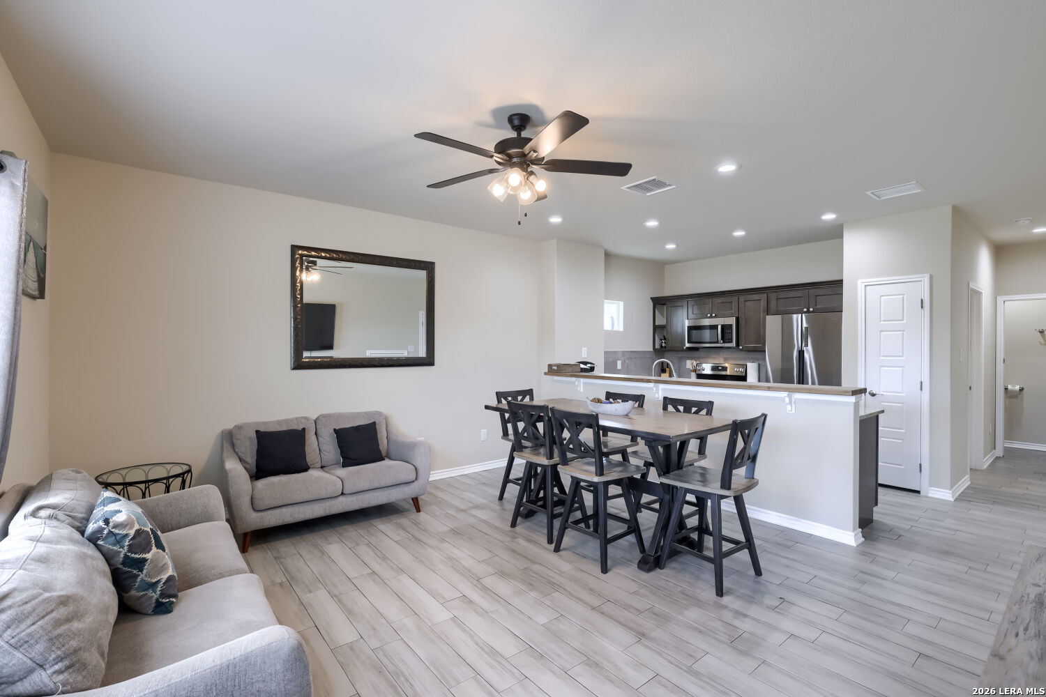 2541 CANYON LAKE FOREST DR