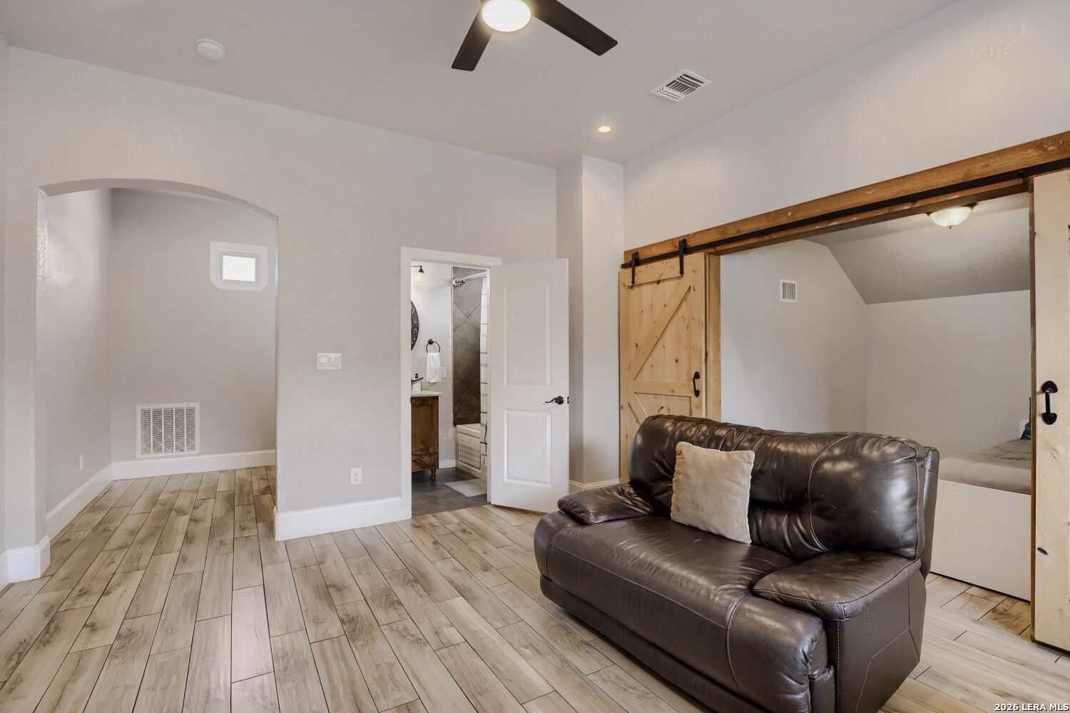 748 CANYON OAKS DR
