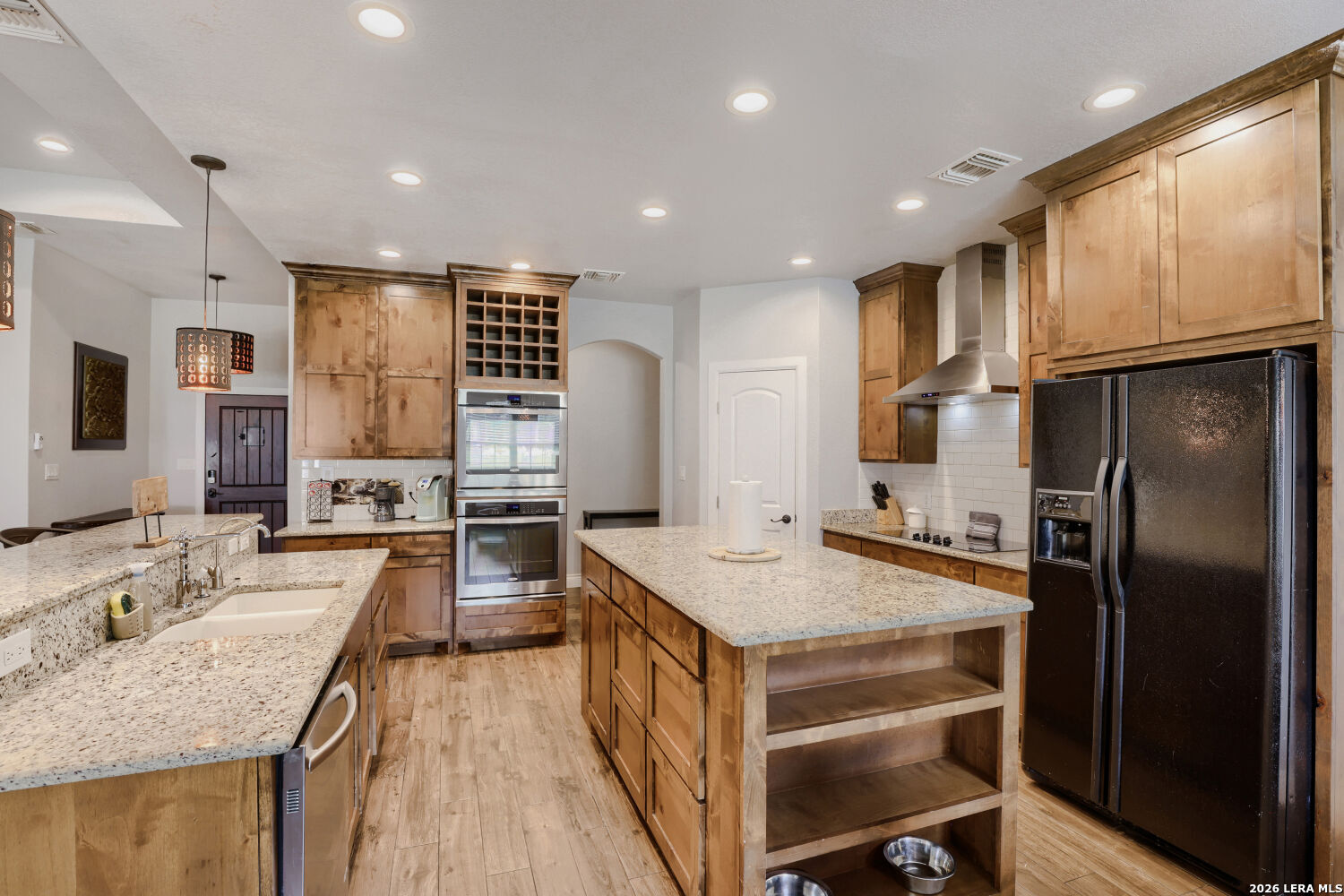 748 CANYON OAKS DR
