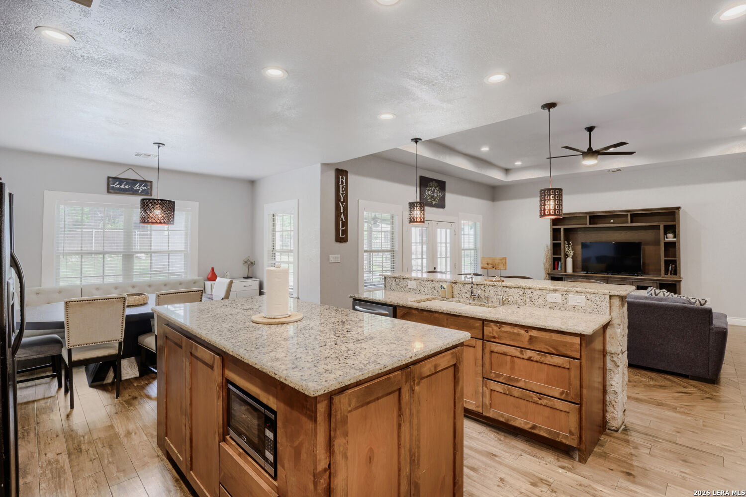 748 CANYON OAKS DR