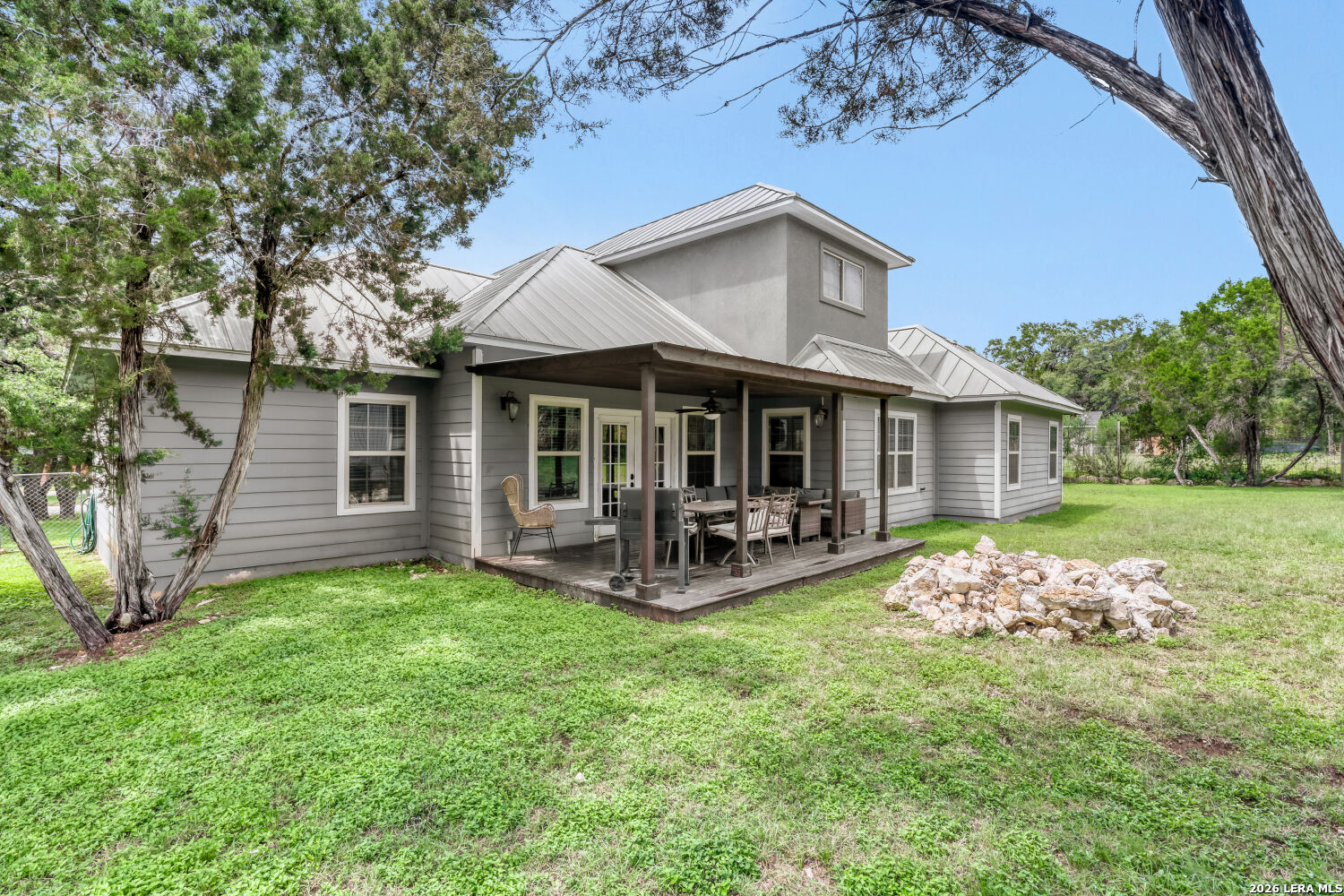 748 CANYON OAKS DR