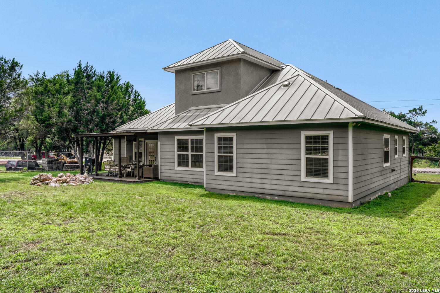 748 CANYON OAKS DR